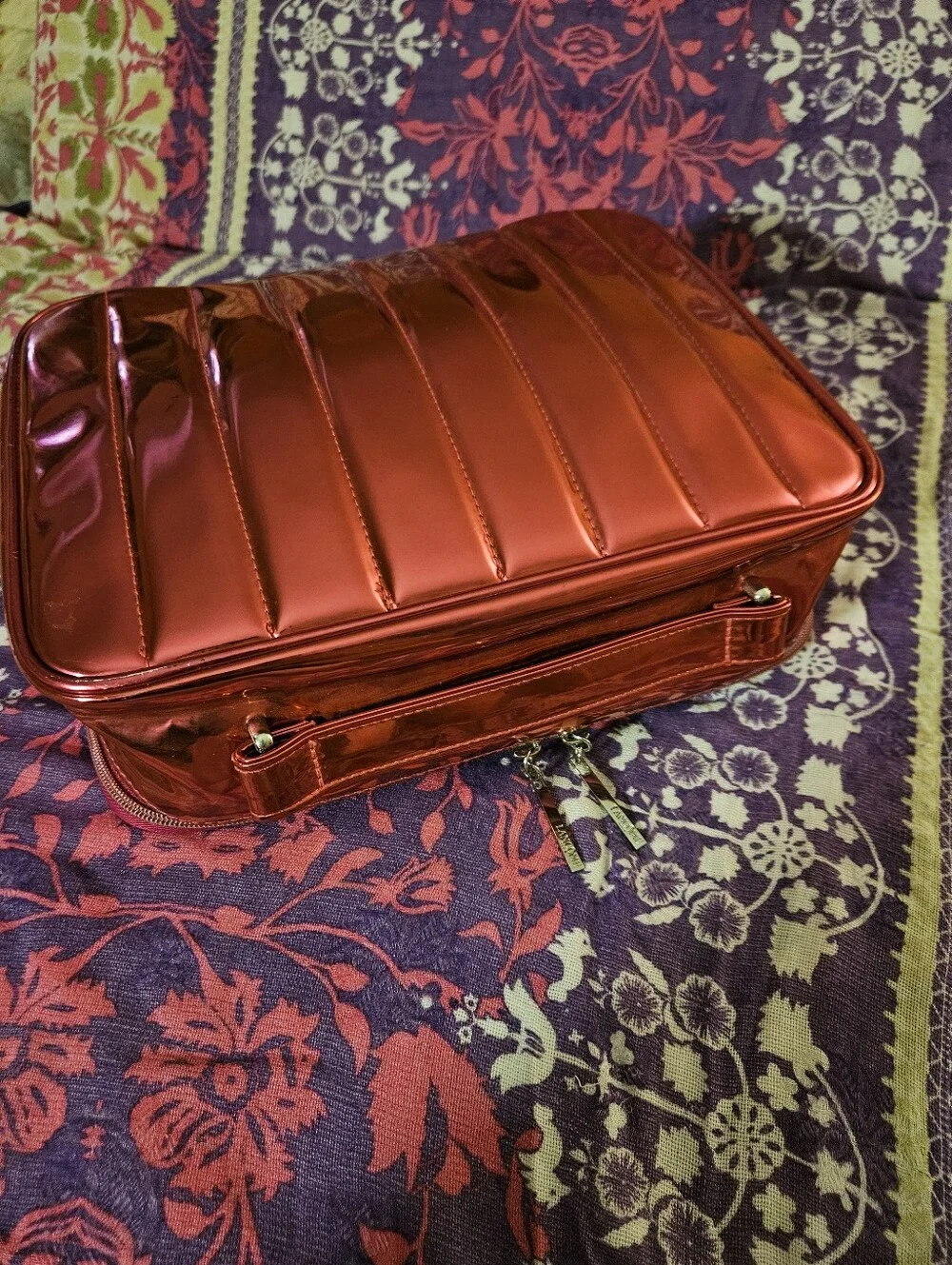 Lancome   Metallic Red Women’s Travel Cosmetic Case